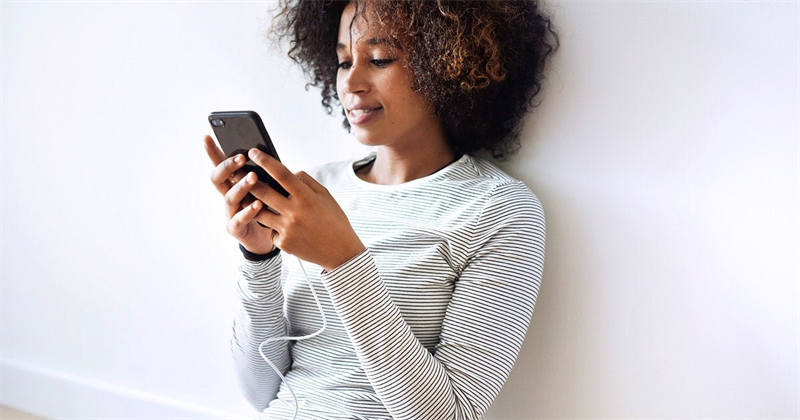 The Power of Texting: How It Helps Businesses, Communities, and Keeps People Informed